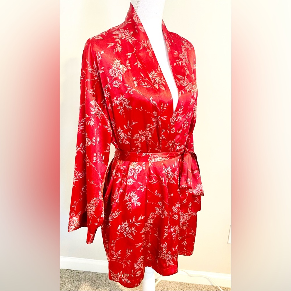 Vintage 90s Victoria’s Secret Short Satin Robe with Pockets Red Floral One Size